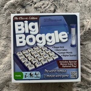 Hasbro The Classic Edition Big Boggle Word Game - Complete